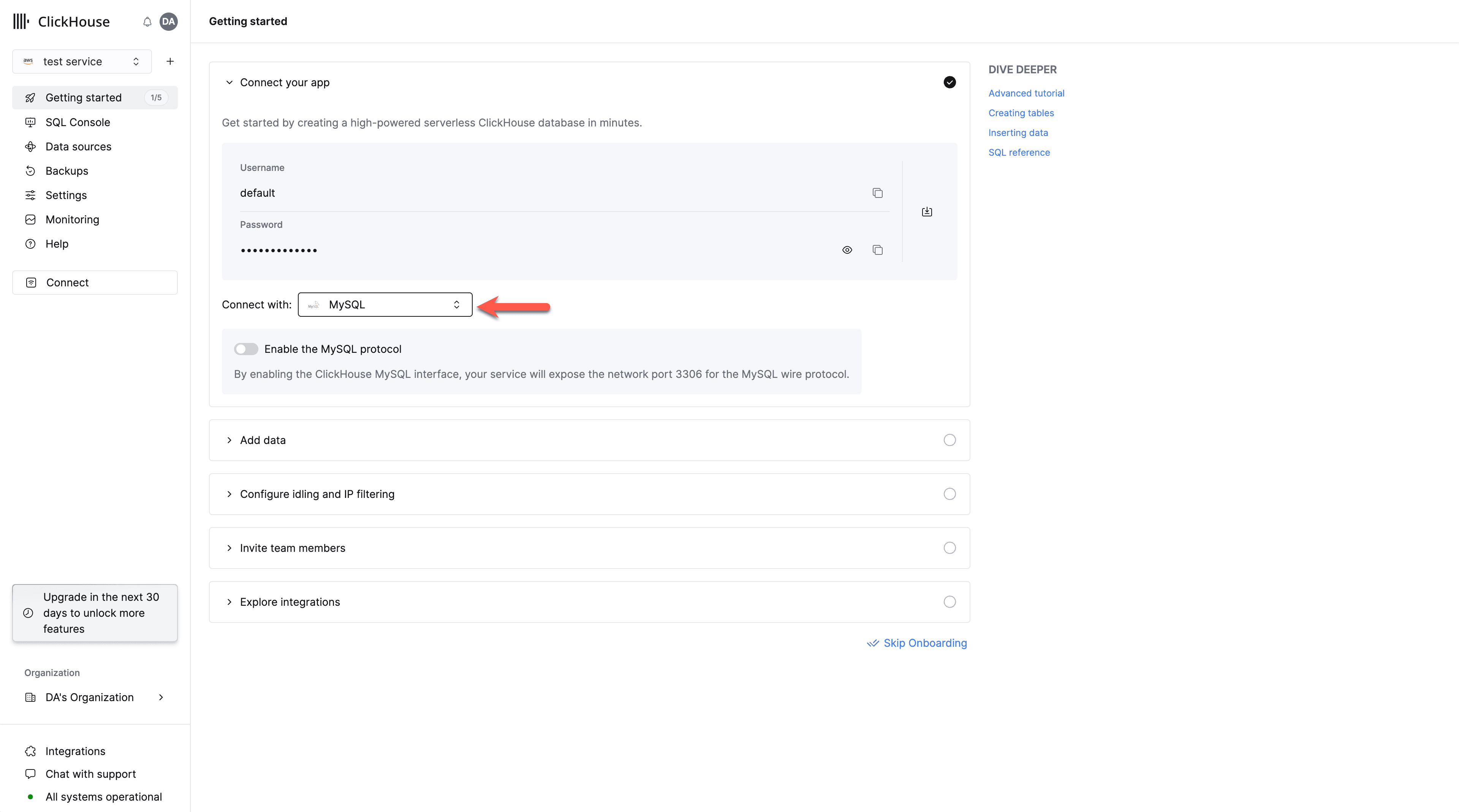 شاشة بيانات اعتماد ClickHouse Cloud التي تعرض قائمة منسدلة لاختيار واجهة MySQL